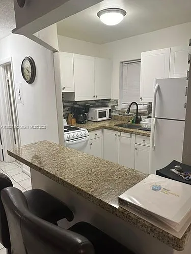 251 172nd St #121 Photo 1
