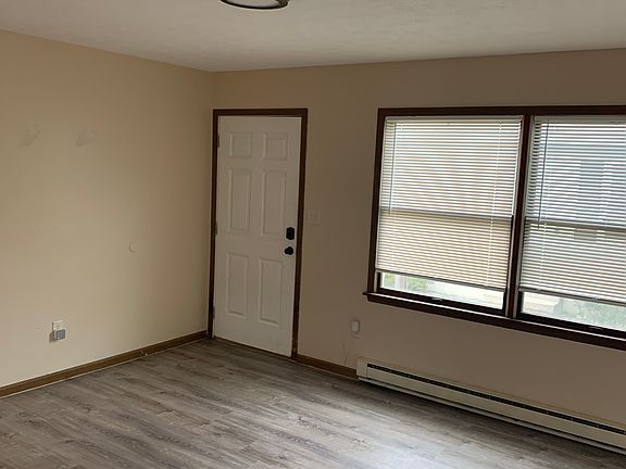 2nd image of 602 N Wagner Ave
