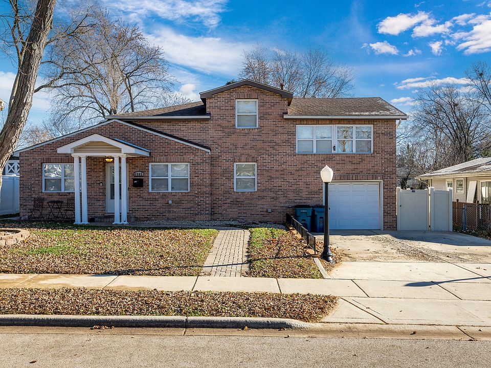 1st image of 1585 Charles Dr