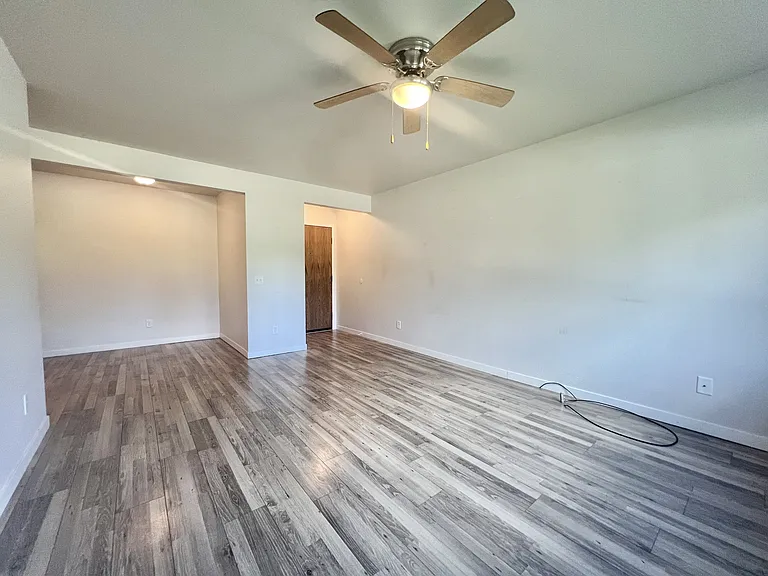 821 George Ave — Photo 13