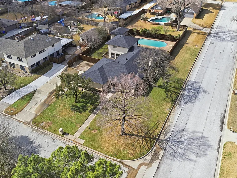 3716 Sweetbriar Ln — Photo 49