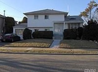 2485 Riviera Ln, Bellmore, NY 11710