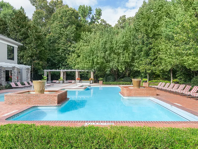 The Hartley - Pool