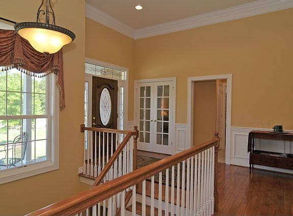 2nd image of 221 Oak Valley Ct