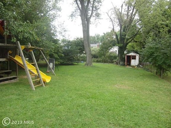 3rd image of 532 Anderson Ave