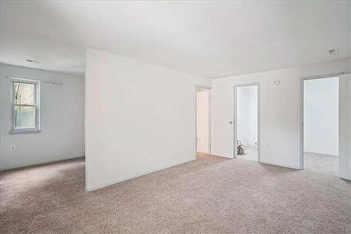 18709 Walkers Choice Rd #5 — Photo 11