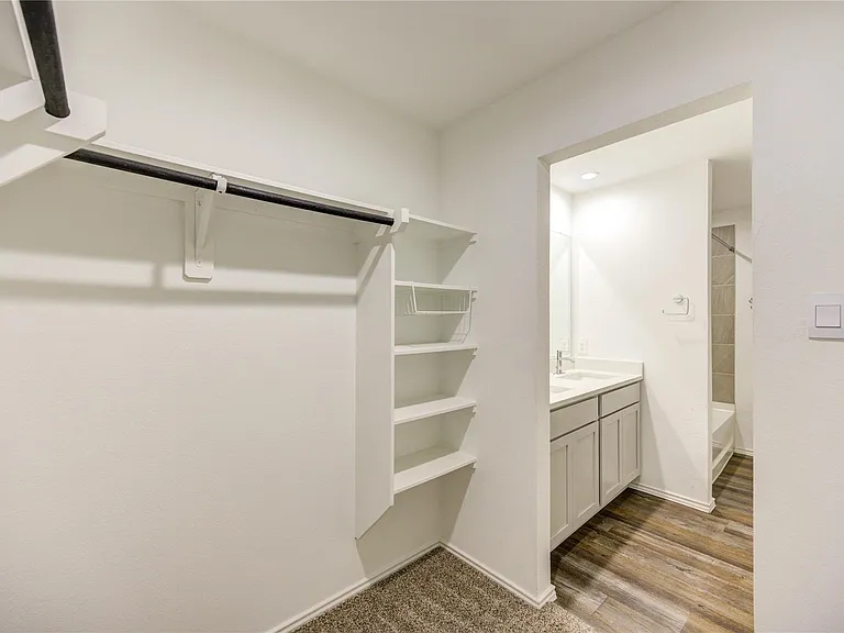 5406 Castlebury Meadows Dr — Photo 18