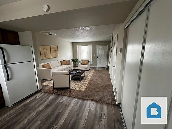 3rd image of 1121 Mazatlan Cir Unit B