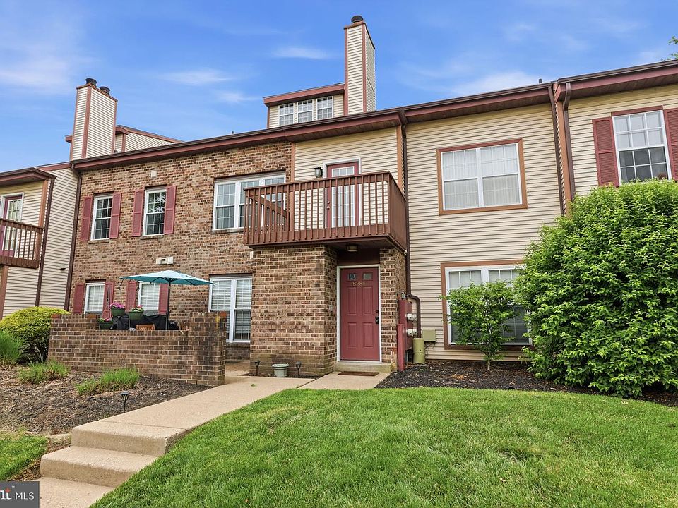 1st image of 628 Palmer Ln