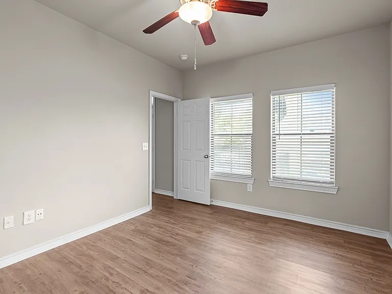 2 Bedroom