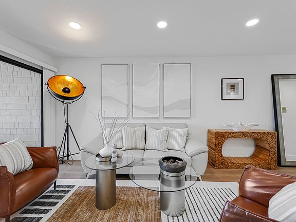 4th image of 2111 Latham St APT 307