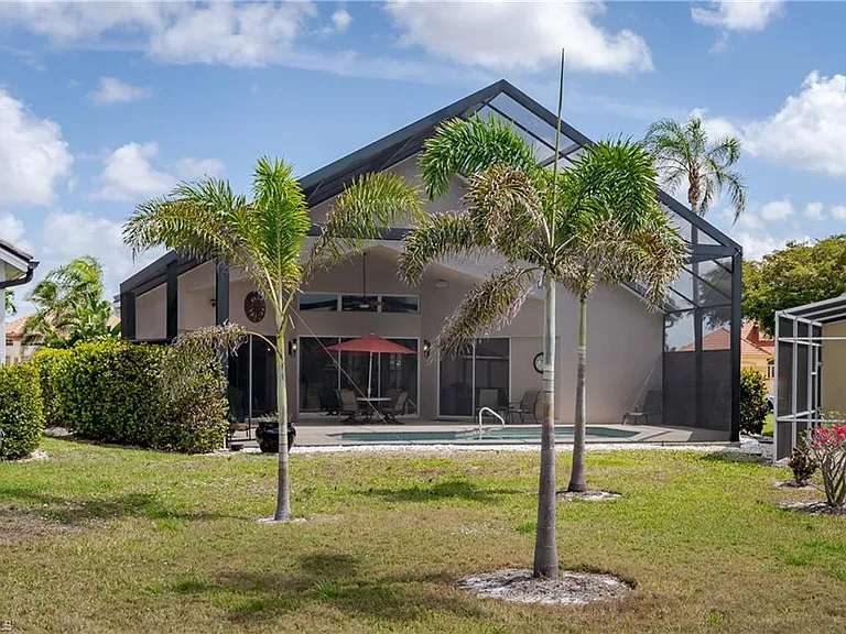 28460 Highgate Dr — Photo 37