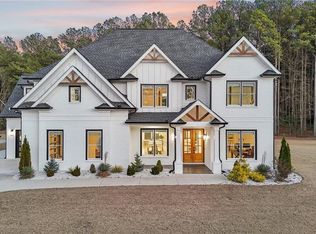 961 Nours Cir, Lawrenceville, GA 30045