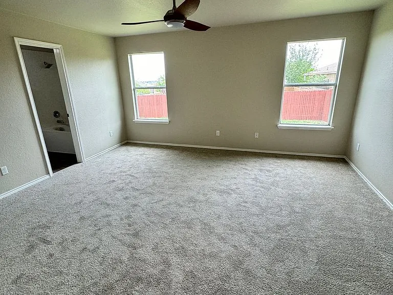 204 Pine Arbol — Photo 15