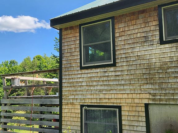 3rd image of 39 Gold Mine Rd