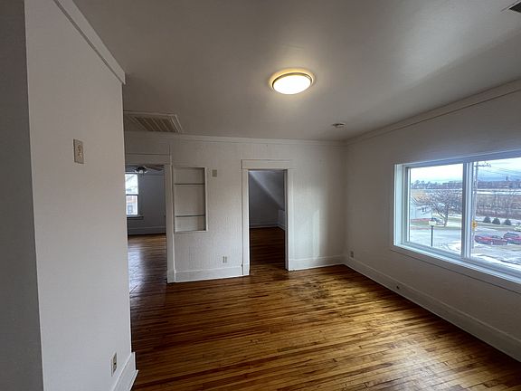 3rd image of 1305 Maryland Ave