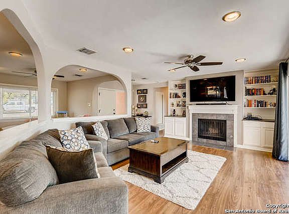 5th image of 202 Rilla Vista Dr