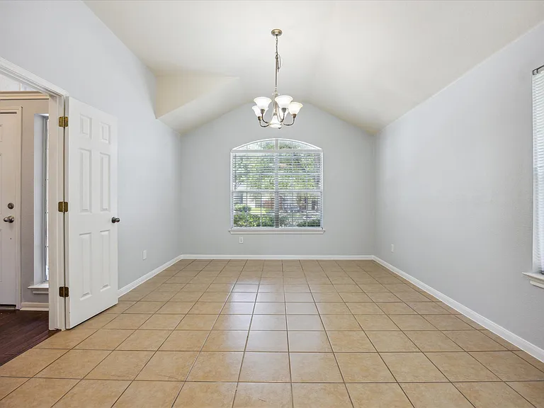 3813 Bandice Ln — Photo 7