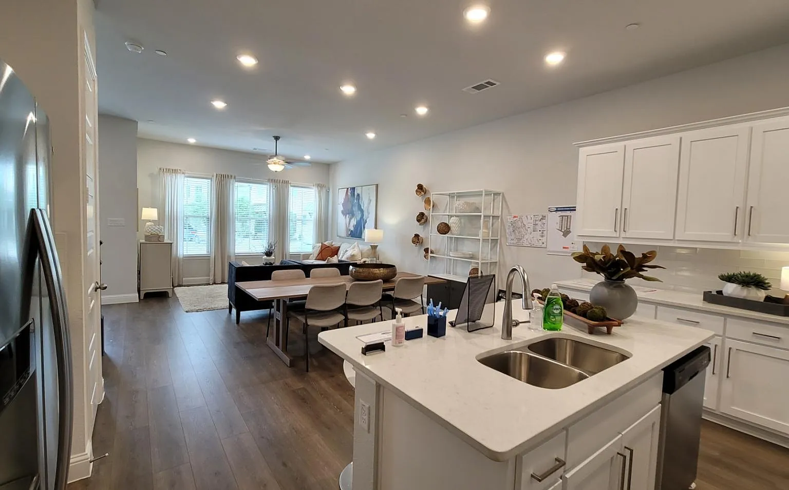 3 bed, 2.5 bath, 1892 sqft, $2,850 — Photo 4