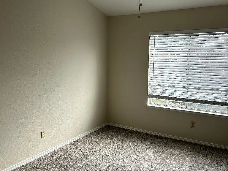 2821 Quarry Stone St — Photo 6