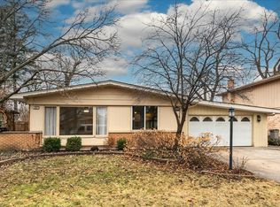 222 N Illinois Ave, Glenwood, IL 60425