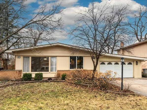 222 N Illinois Ave, Glenwood, IL 60425