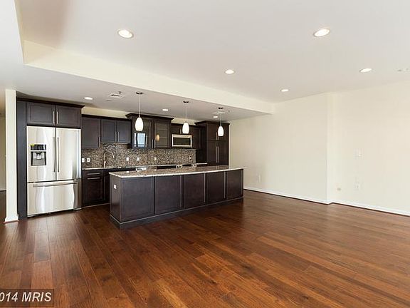 3rd image of 10 E Lee St Unit 2606