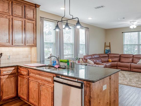 2nd image of 3614 Boettcher Dr #1006