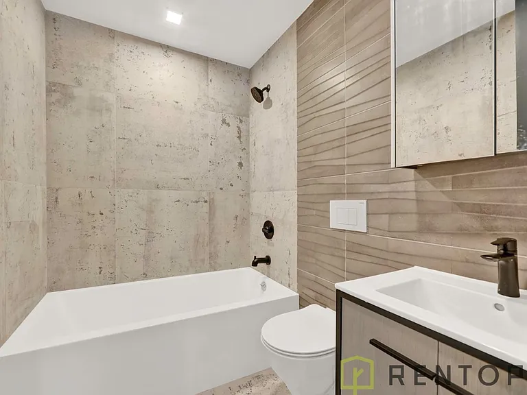 475 Grand St #2D — Photo 7