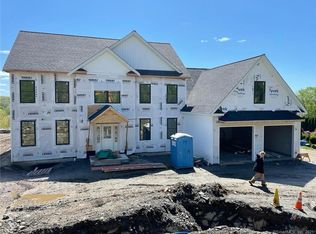 16 Nature Ln Shelton Ct 06484 Mls 170393862 Zillow