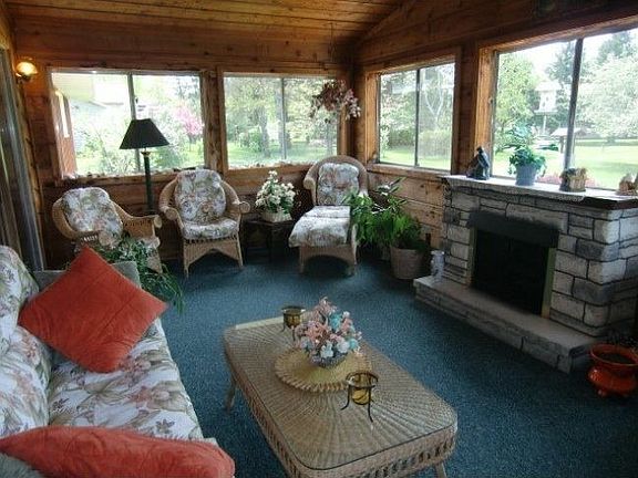4th image of 2383 Terrebonne Dr