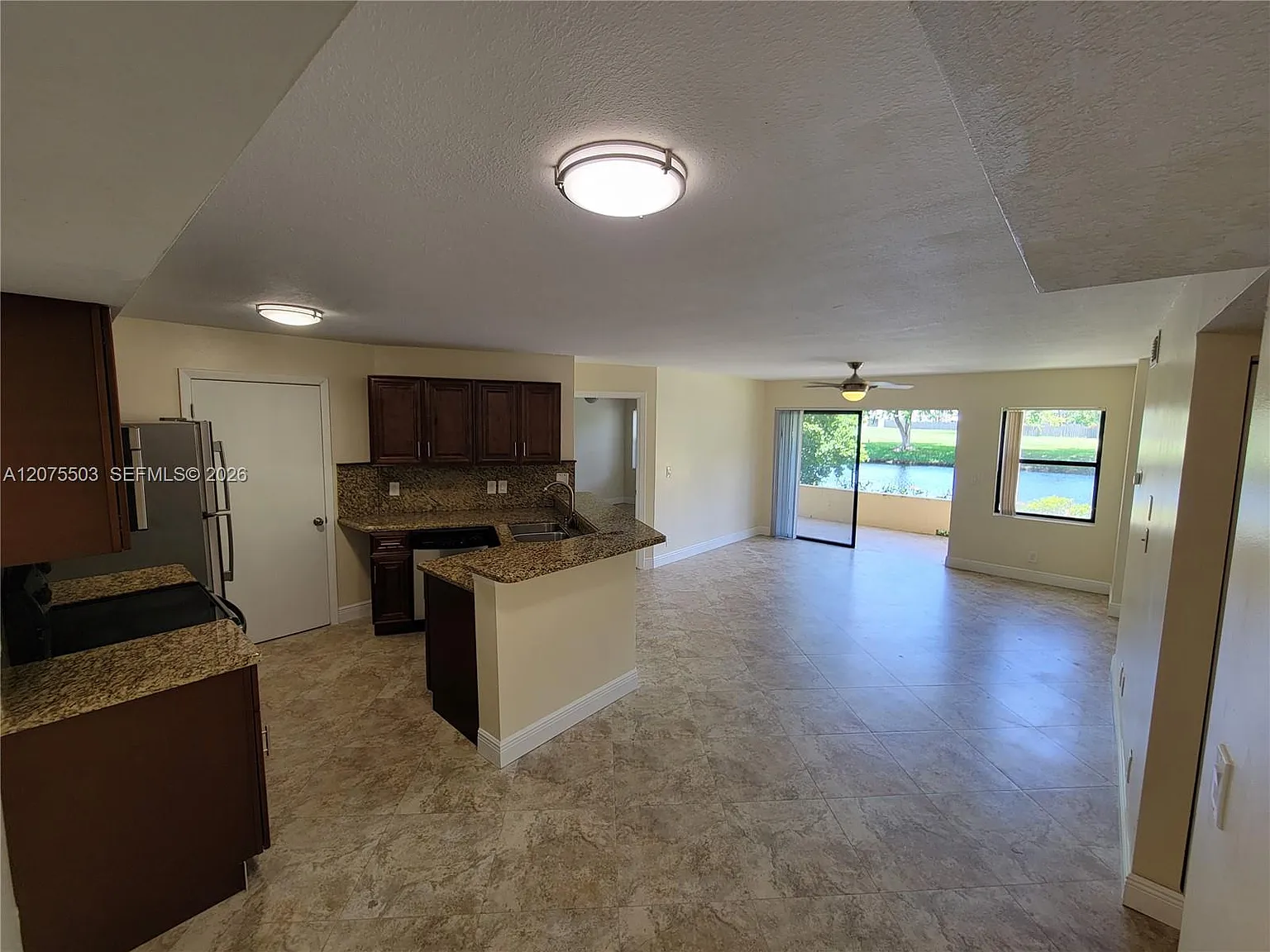 Summerbreeze Condo — Photo 3
