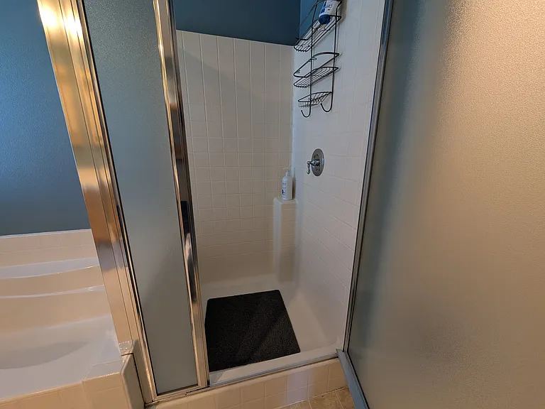 704 SE 56th Ave — Photo 14