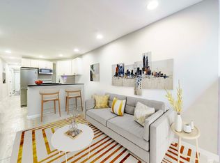 338 W 17th St, New York, NY 10011