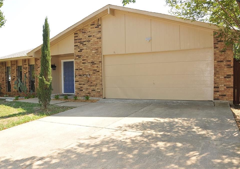 1st image of 3611 Chamberland Dr