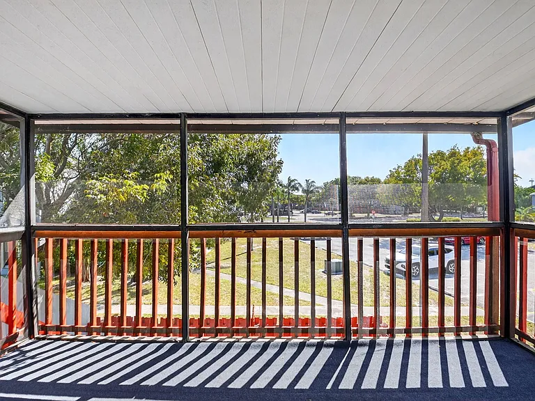 18 Crossings Cir #F — Photo 8