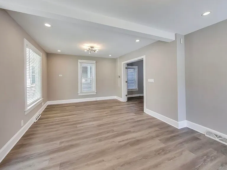 415 Bloom St — Photo 17