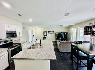 2124 Burton Dr APT 261, Austin, TX 78741