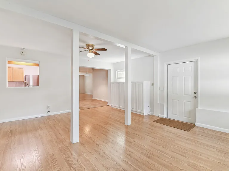 25 Joyce St — Photo 11