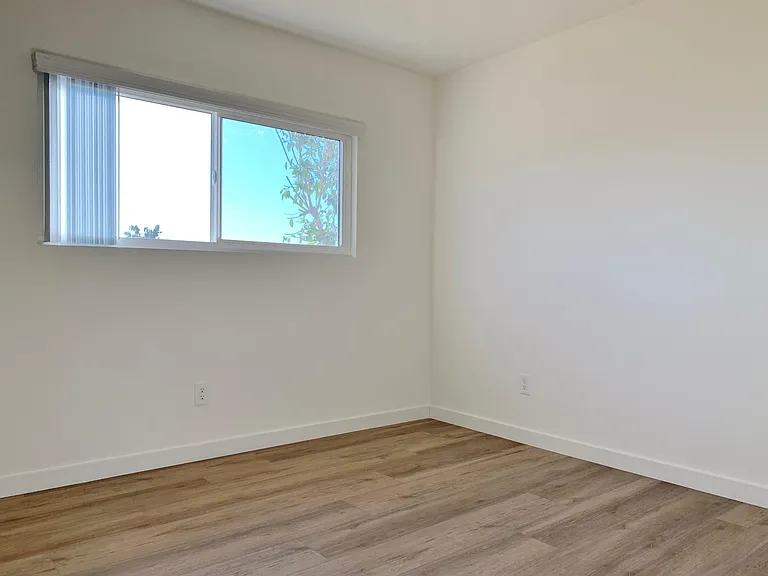 Bedroom (2)
