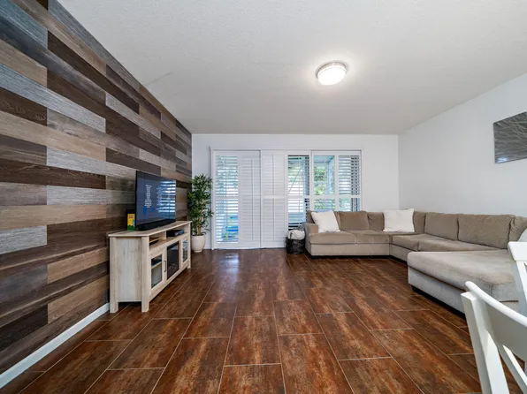 1132 Woodfield Court, Greenacres, FL 33415