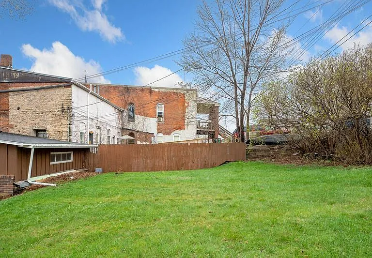 104 Broad St #1 — Photo 5