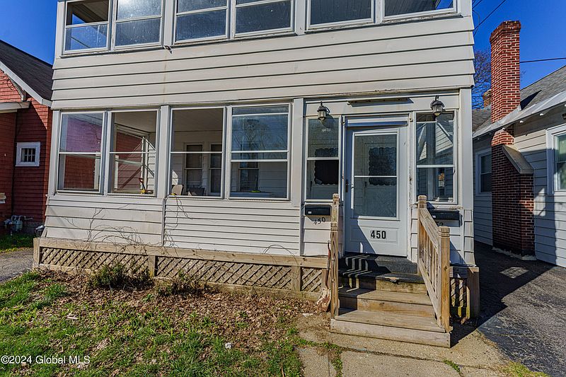 3rd image of 450 Arthur Street