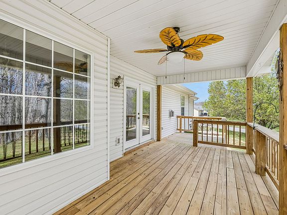 5th image of 18 Sundown Ln