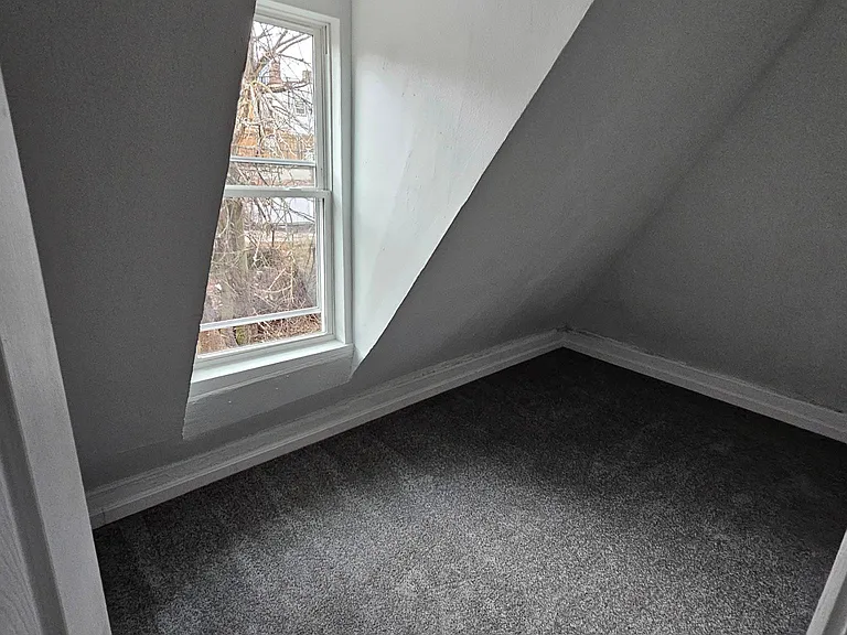 636 Lillian St — Photo 21