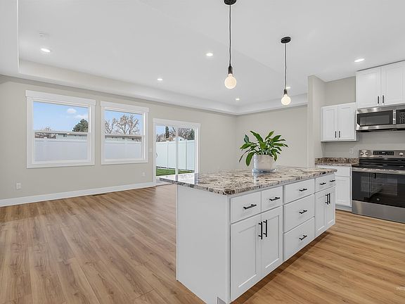3rd image of 3714 Slate Ct