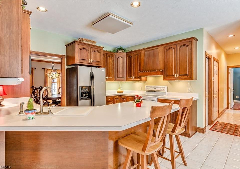 7979 Eleanor Ct, Mentor, OH 44060 | Zillow