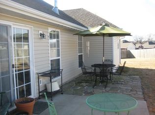 220 Ketch Ct, Springdale, AR 72762