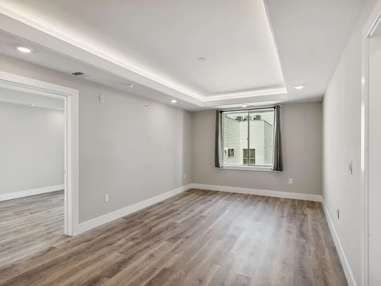 1222 N Marshall St — Photo 106