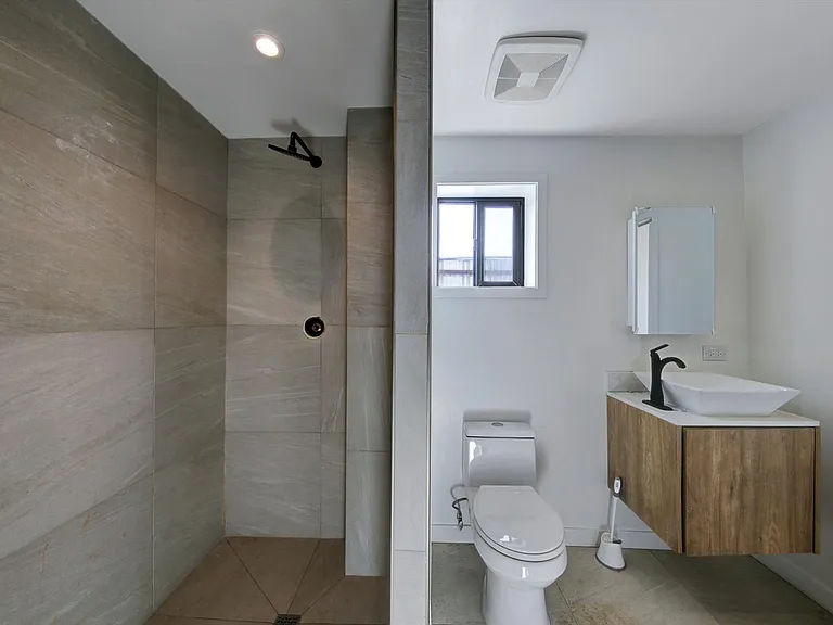 3064 Imperial Ave — Photo 16